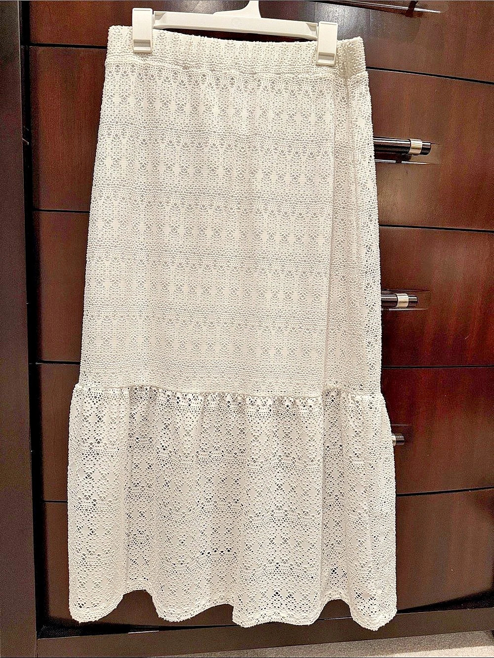 JM Collection Lace Midi Skirt in White Size Small Like New
